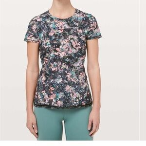 Lululemon Into the Sun Short Sleeve Dappled Daze Multi Floral Med/Lrge 8 Run EUC